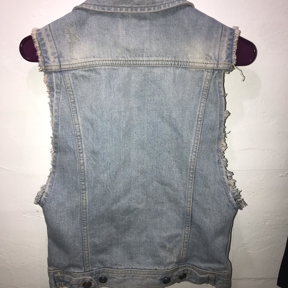 Brandy Melville Distressed Jean Vest - Picture 2 of 3
